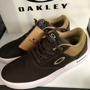 oakley shoes men